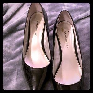 Black bandolino pumps
